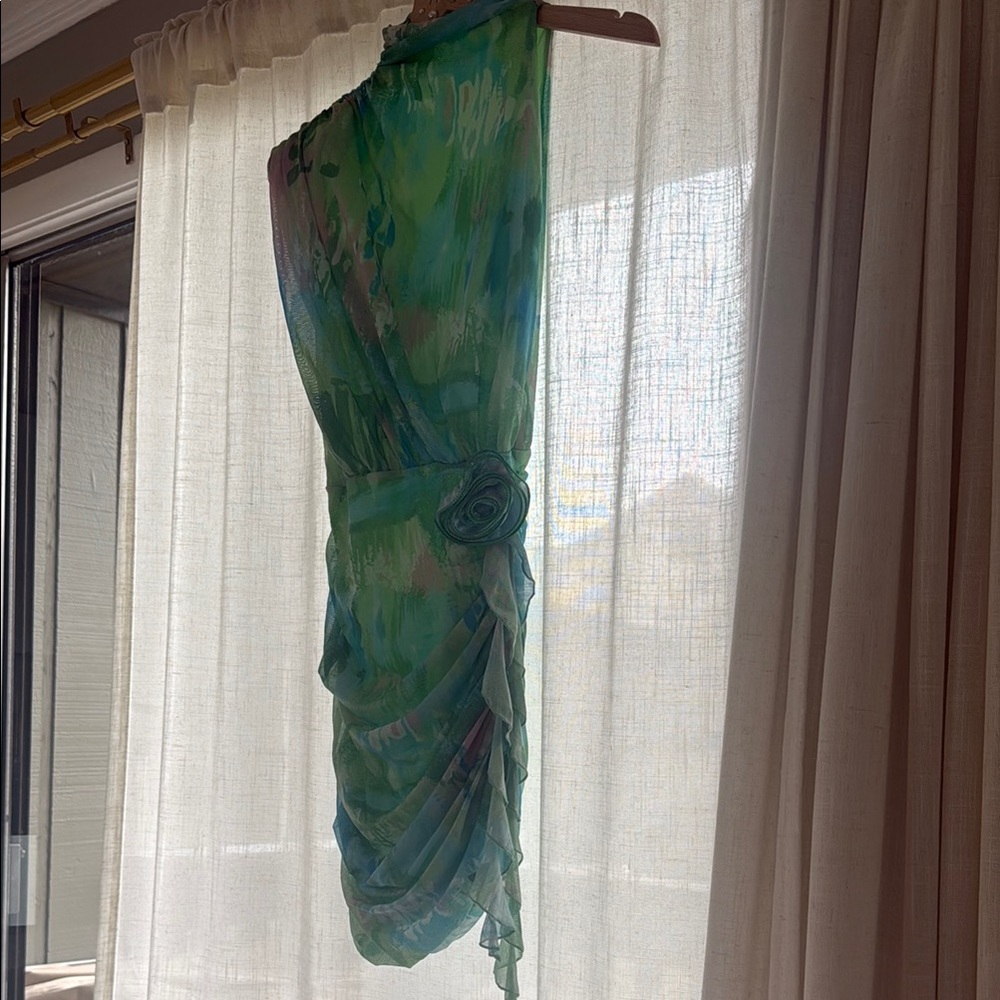 Elegant Green One-Shoulder Dress